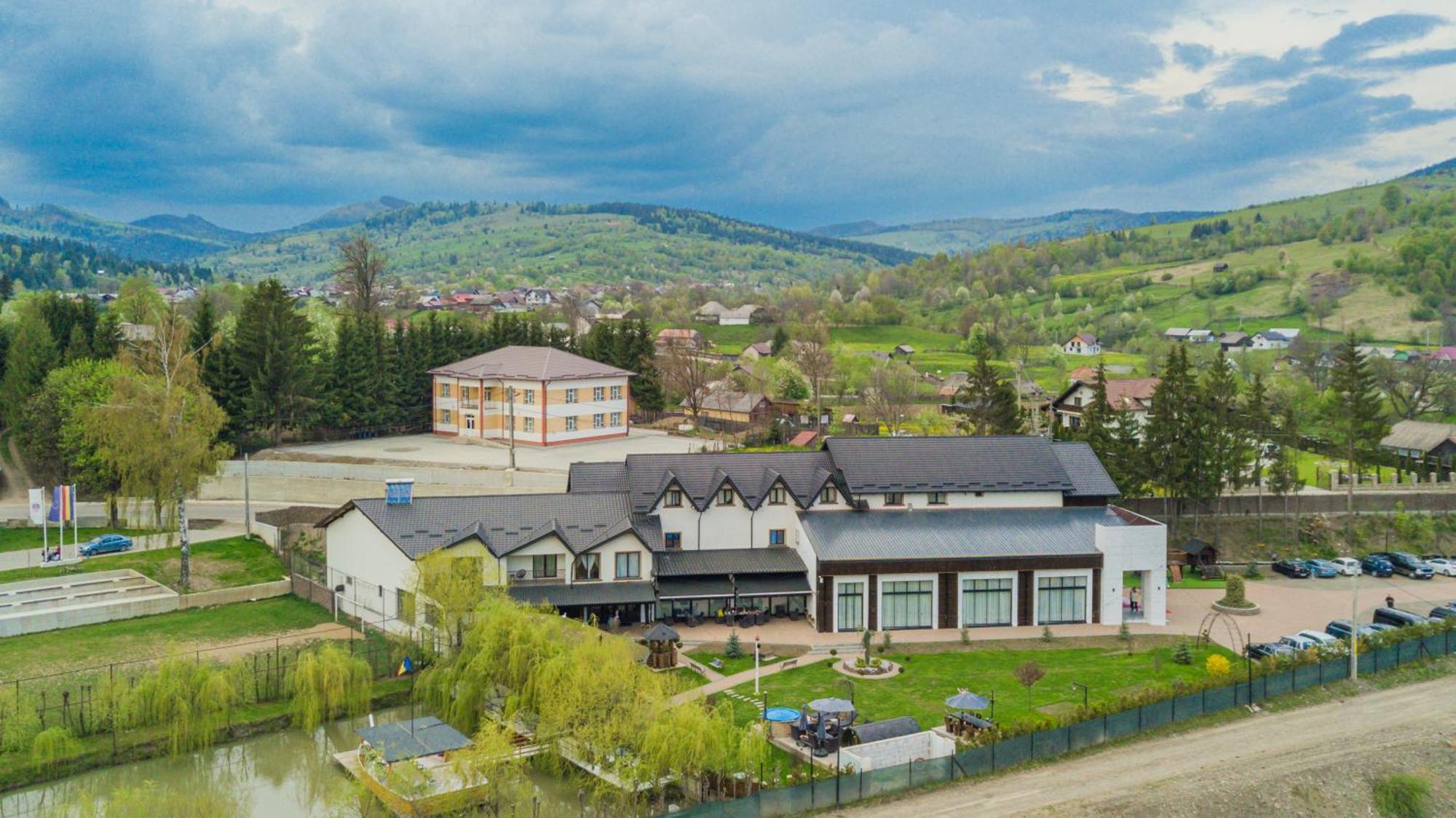 Hotel Somara Gainesti Exterior foto