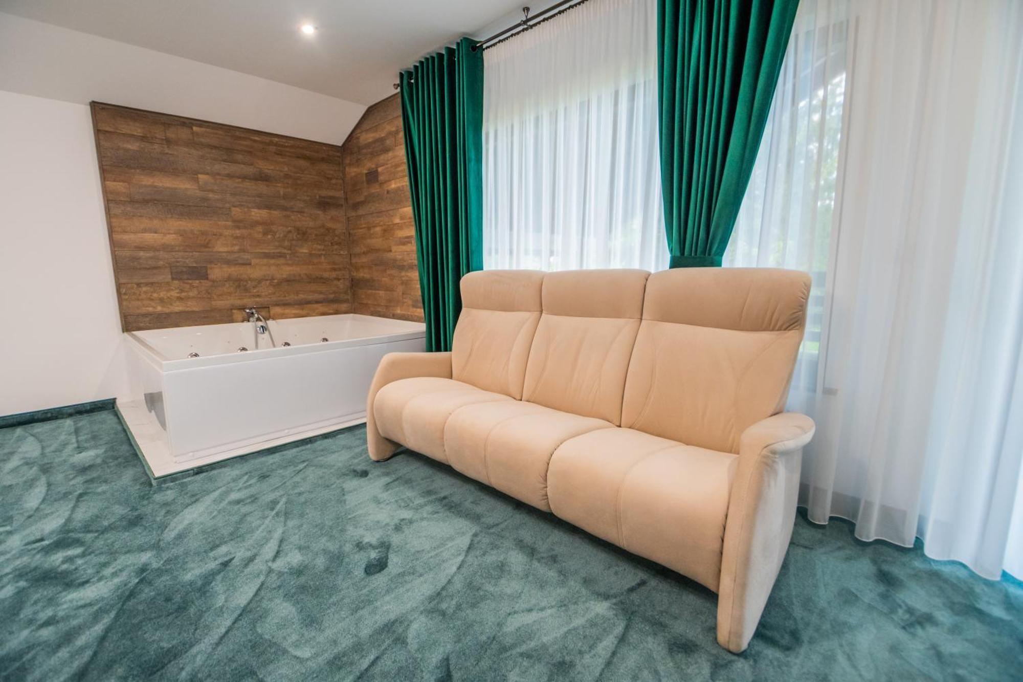 Hotel Somara Gainesti Exterior foto